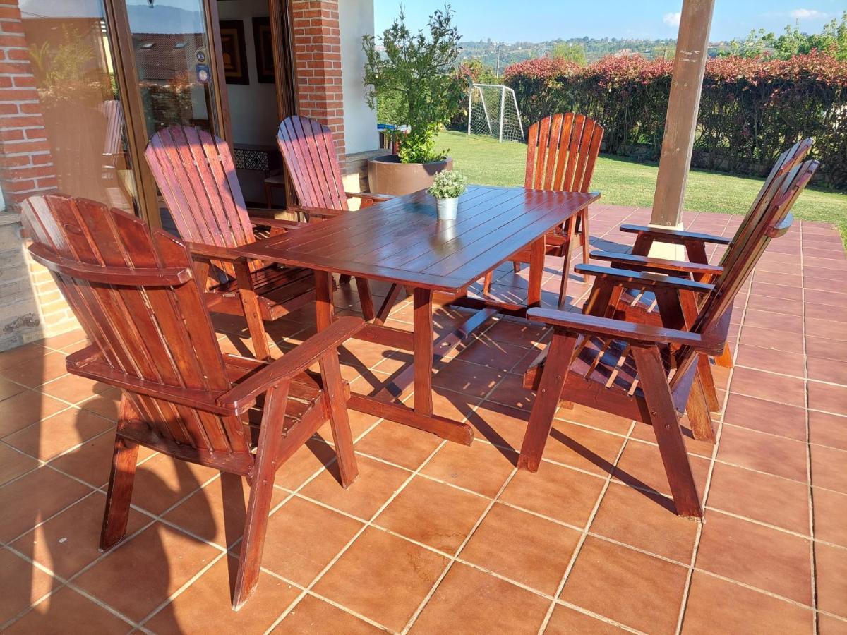 Villa Tiviti Oviedo Buitenkant foto