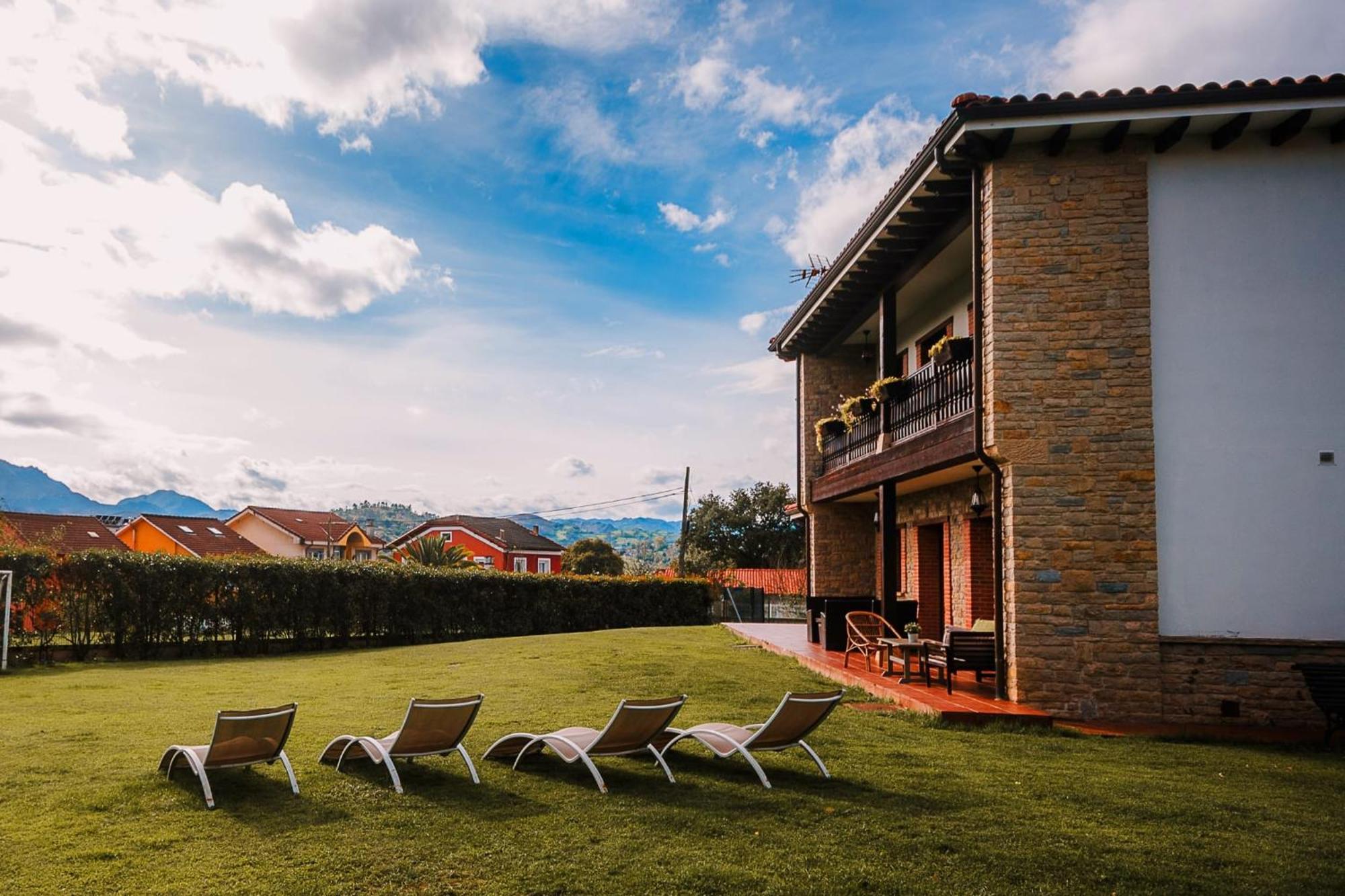 Villa Tiviti Oviedo Buitenkant foto