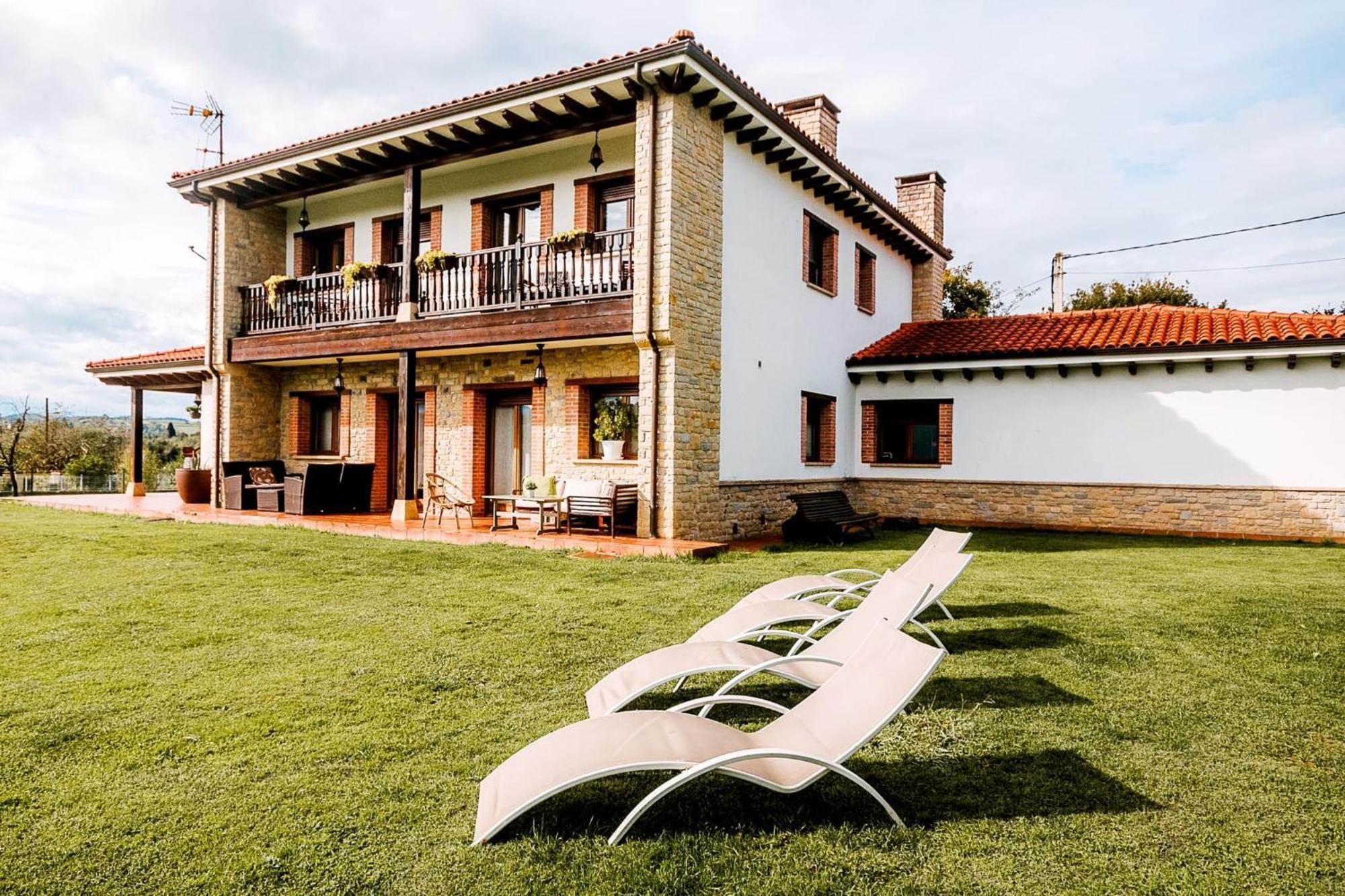 Villa Tiviti Oviedo Buitenkant foto
