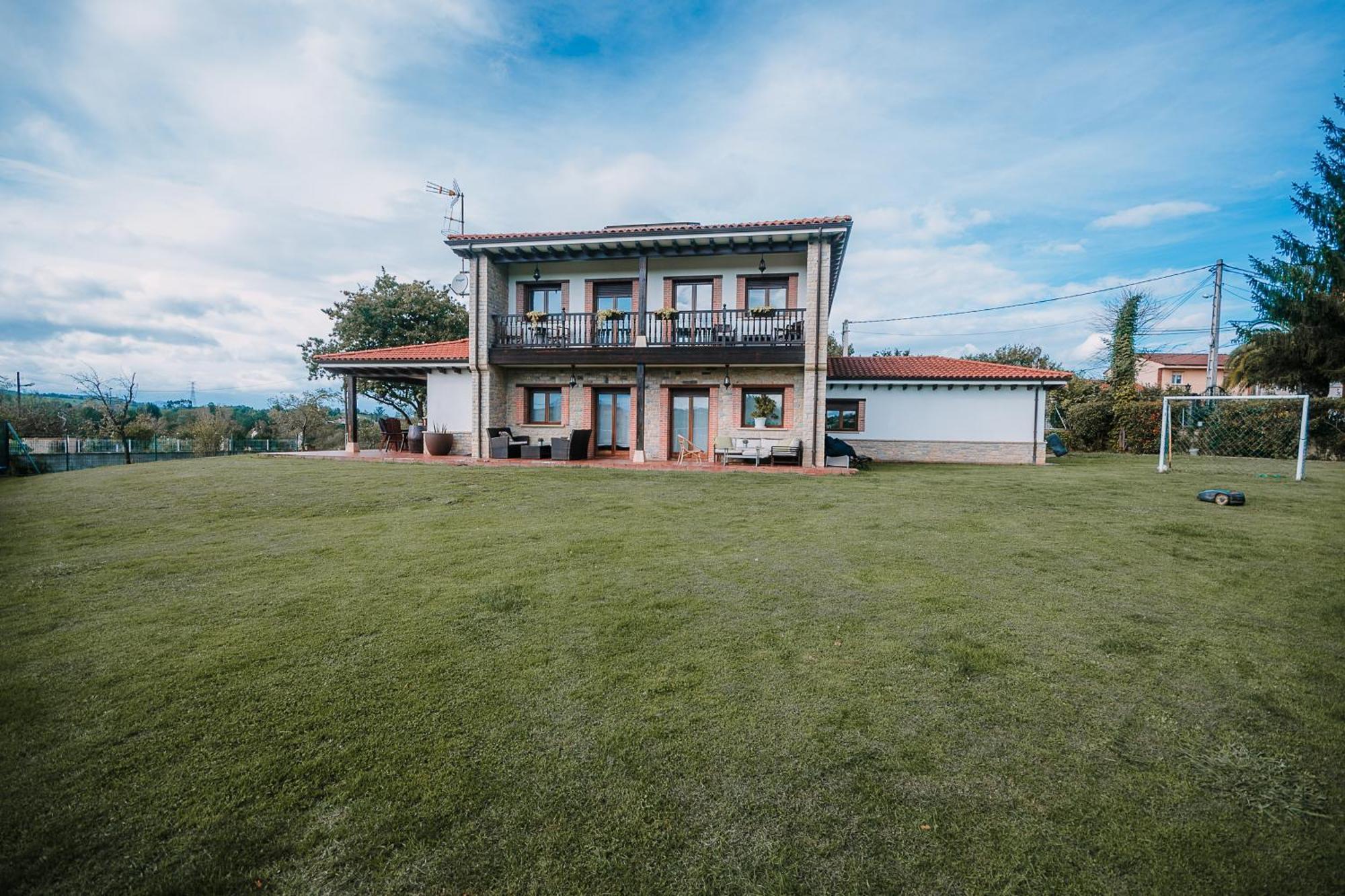 Villa Tiviti Oviedo Buitenkant foto