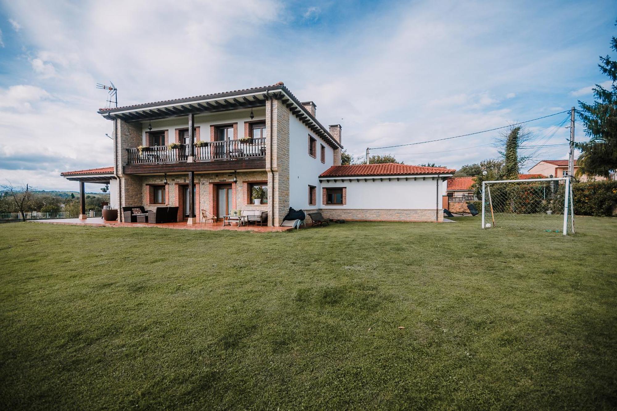 Villa Tiviti Oviedo Buitenkant foto
