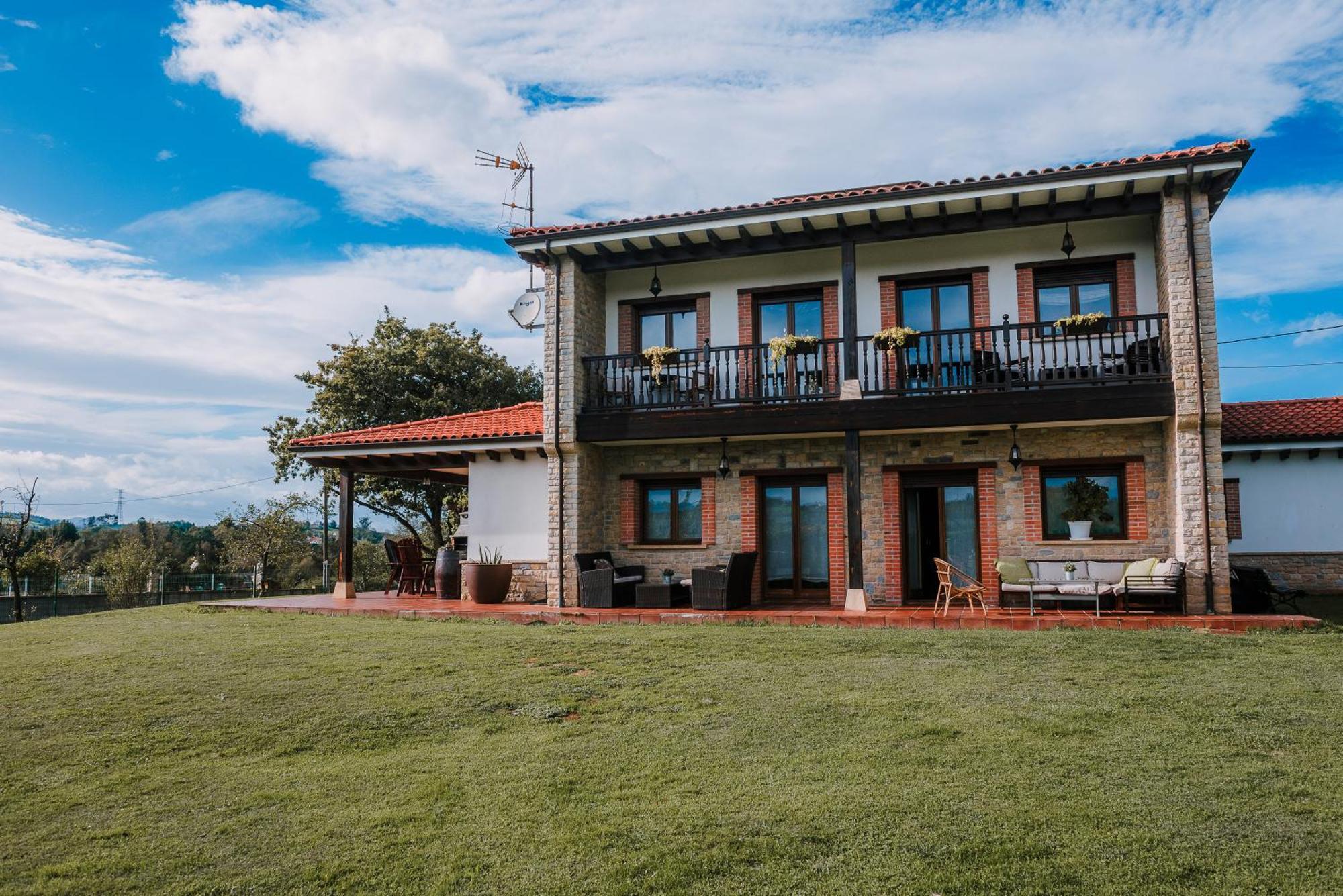 Villa Tiviti Oviedo Buitenkant foto