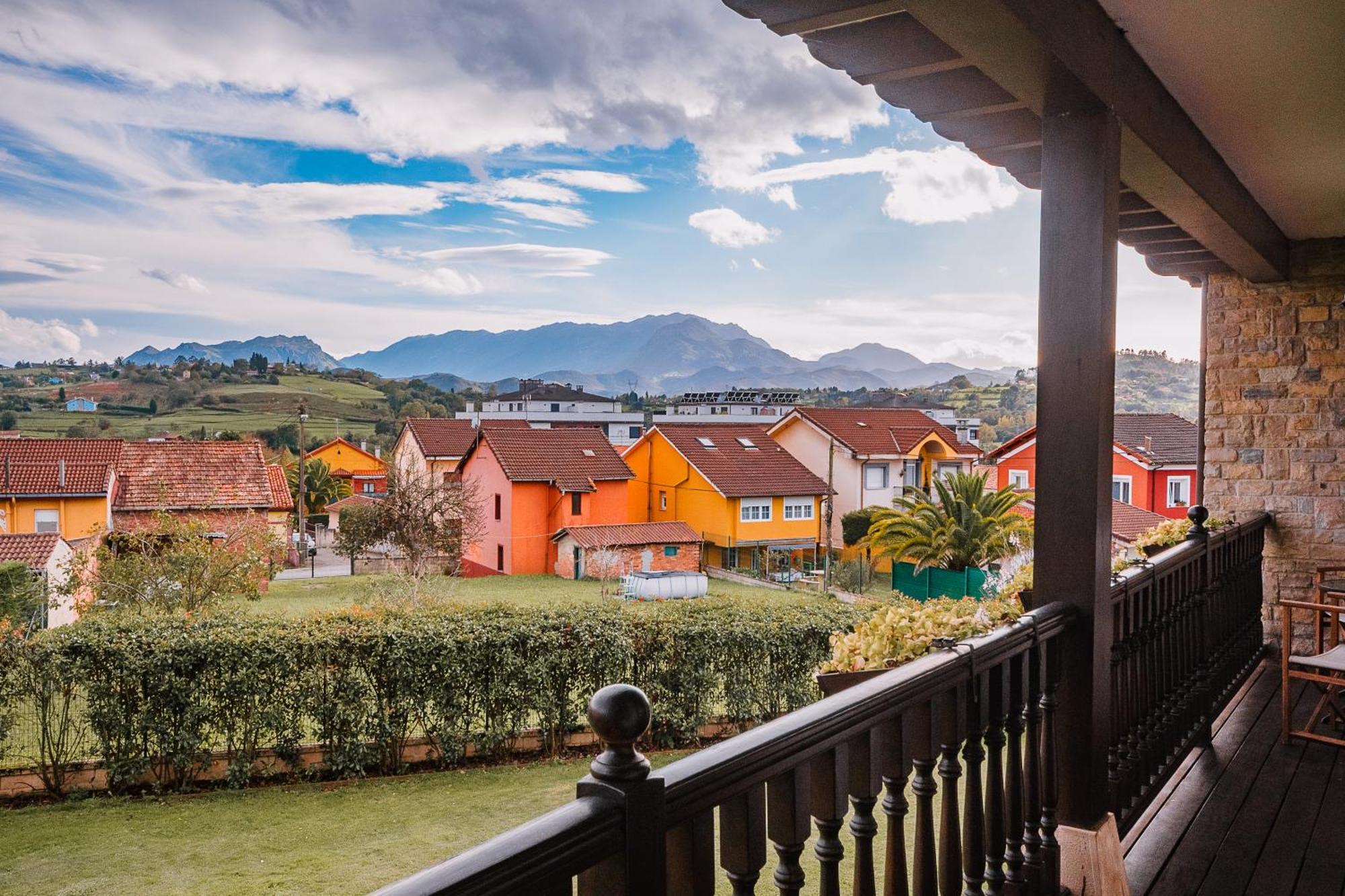 Villa Tiviti Oviedo Buitenkant foto
