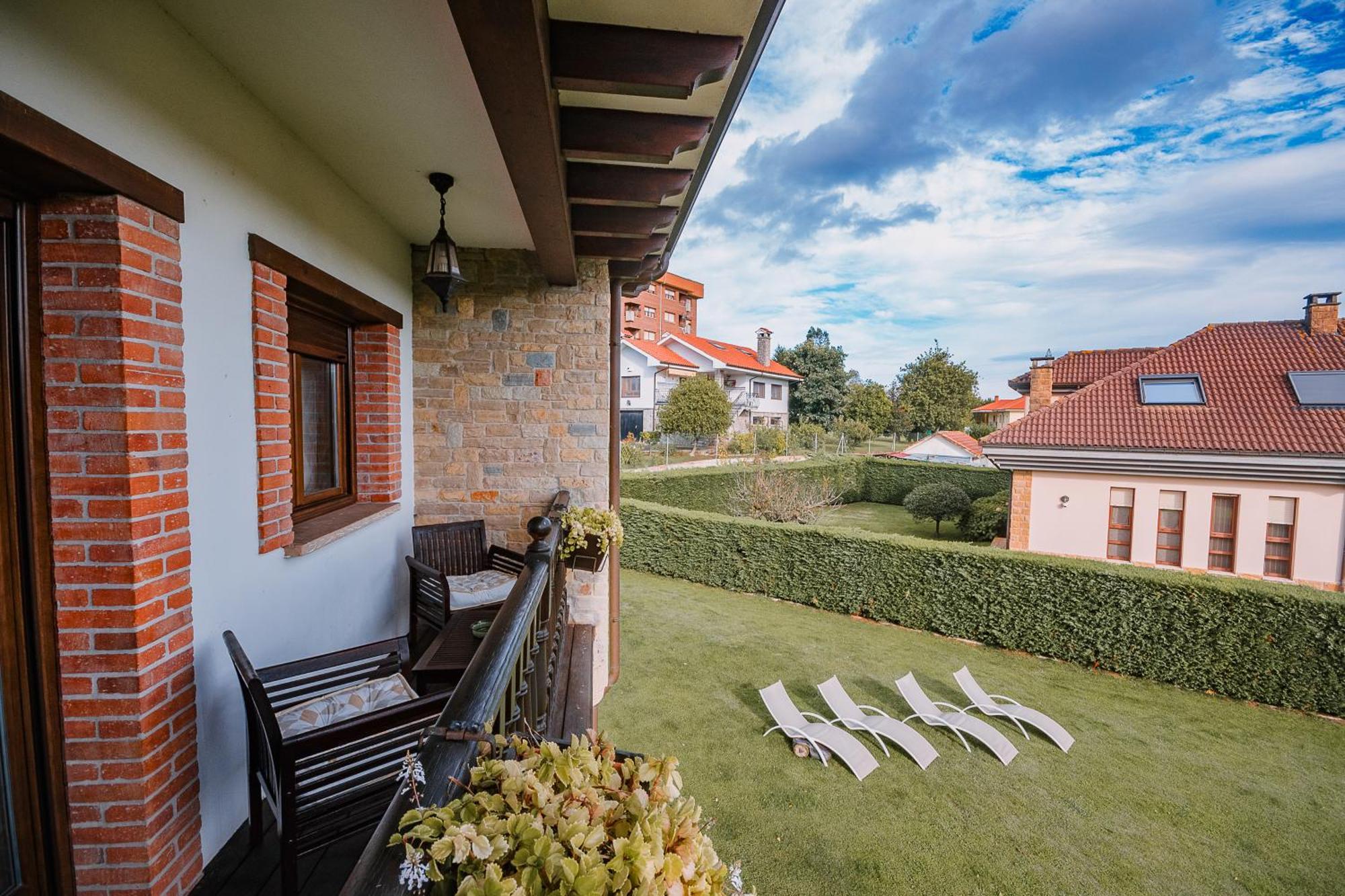 Villa Tiviti Oviedo Buitenkant foto